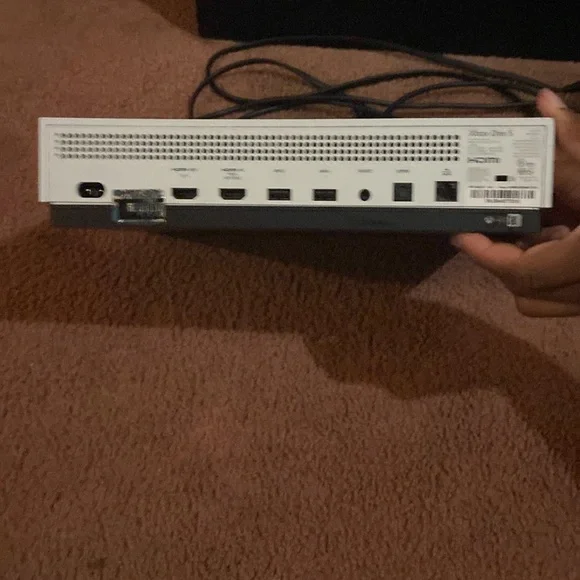 White Xbox One S 1TB